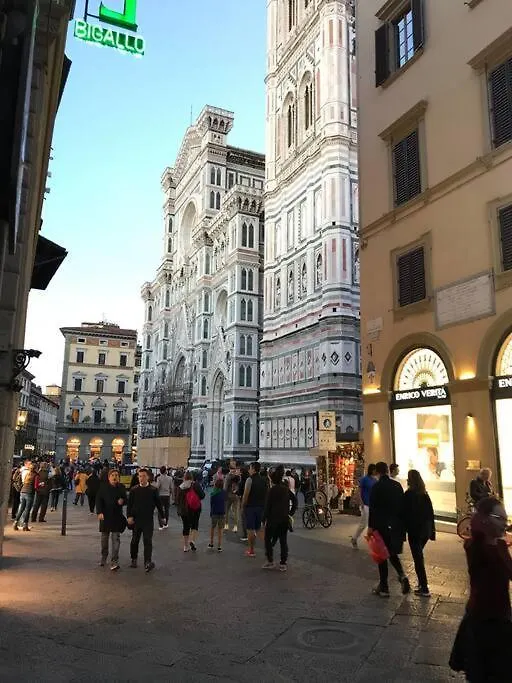 Apartament Small Studio, Donatello, Next To The Duomo Of Florencja
